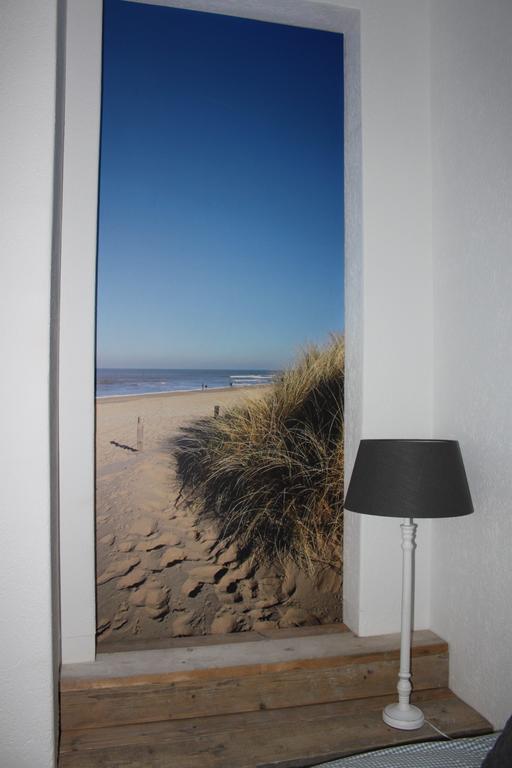 Raadhuis Egmond Egmond aan den Hoef Camera foto